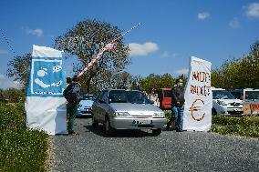 Protest against the Castres-Toulouse motorway project - Teulat