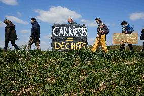 Protest against the Castres-Toulouse motorway project - Teulat