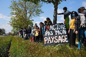 Protest against the Castres-Toulouse motorway project - Teulat