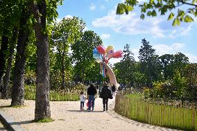 Jeff Koons' The Bouquet of Tulips at Petit Palais - Paris