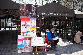 Artists At The Place Tertre In Montmartre - Paris