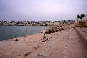 Pushkar Pilgrimage Site Empty During Lockdown - Rajasthan