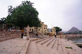 Pushkar Pilgrimage Site Empty During Lockdown - Rajasthan