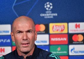 Zidane Quits Real Madrid