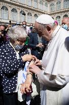 Pope Francis Meets Survivor To Auschwitz - Vatican