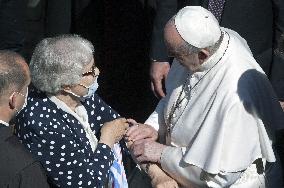 Pope Francis Meets Survivor To Auschwitz - Vatican