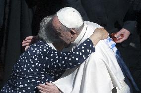 Pope Francis Meets Survivor To Auschwitz - Vatican