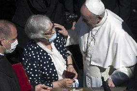 Pope Francis Meets Survivor To Auschwitz - Vatican