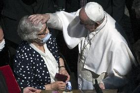 Pope Francis Meets Survivor To Auschwitz - Vatican