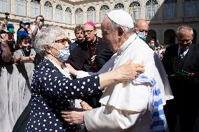 Pope Francis Meets Survivor To Auschwitz - Vatican