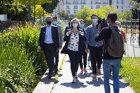 Valerie Pecesse and Rachida Dati visit the Eole Park about the drug situation - Paris