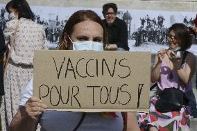 Anti Bolsonaro protest in Paris