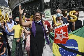 Anti Bolsonaro protest in Paris