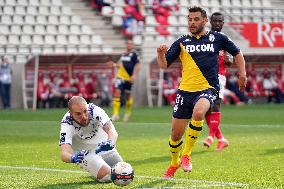 Football - Reims vs Monaco