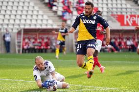 Football - Reims vs Monaco