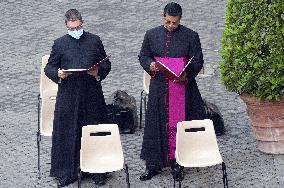 Pope Francis During The Weekly General Audience - Vatican