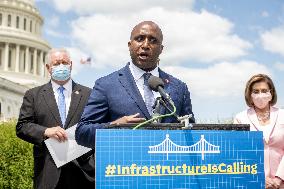 Democrats Speak On infrastructure - Washington