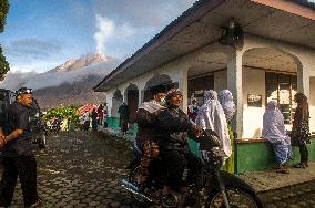 Kuta Tengah Village At The Sinabung Volcano Feet