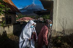 Kuta Tengah Village At The Sinabung Volcano Feet