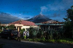 Kuta Tengah Village At The Sinabung Volcano Feet