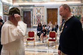 Pope Francis Meets Scouts Unitaires de France - Vativan