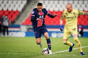 Ligue 1 - PSG v Reims