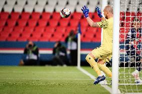 Ligue 1 - PSG v Reims