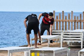 Preparation Of The Reopening Of Bars And Restaurants - French Riviera