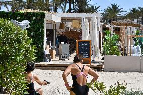 Preparation Of The Reopening Of Bars And Restaurants - French Riviera