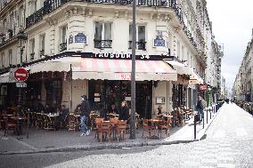 Outdoor Bars And Restaurants To Reopen - Paris