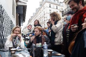 Outdoor Bars And Restaurants To Reopen - Paris