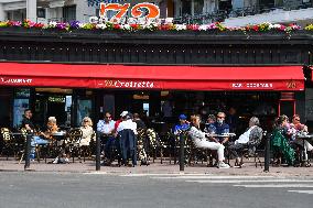 Outdoor Bars And Restaurants Reopen - Cannes