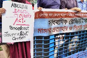 Journalists Stage Protest - Dhaka