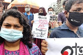 Journalists Stage Protest - Dhaka