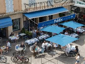 Outdoor Bars And Restaurants Reopen - Antibes