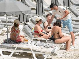 Outdoor Bars And Restaurants Reopen - Antibes