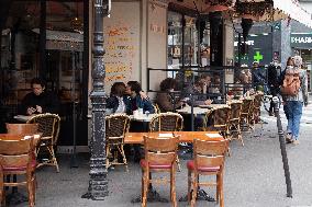 Outdoor Bars And Restaurants To Reopen - Paris