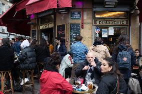 Outdoor Bars And Restaurants Reopen - Paris