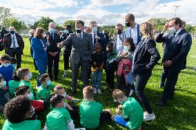 Macron Marks The Reopening Of Sporting Activities - Pont-Sainte-Marie