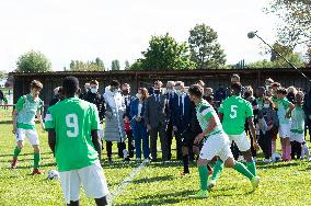 Macron Marks The Reopening Of Sporting Activities - Pont-Sainte-Marie