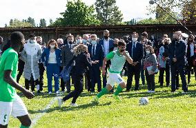 Macron Marks The Reopening Of Sporting Activities - Pont-Sainte-Marie