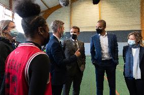 Macron Marks The Reopening Of Sporting Activities - Pont-Sainte-Marie