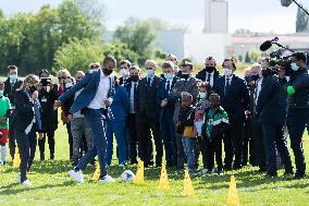 Macron Marks The Reopening Of Sporting Activities - Pont-Sainte-Marie