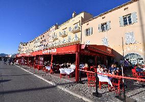 Outdoor Bars And Restaurants Reopen - St Tropez