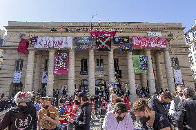 Intermittents Protest outside Odeon Theater - Paris