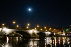 Super Moon - Paris