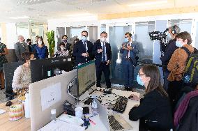 Olivier Veran visiting the crisis unit of the Regional health agency - saint Denis