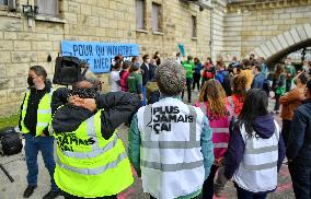 Demonstration To Save The Chapelle-Darblay Stationery - Paris