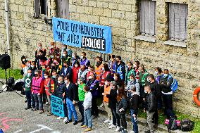 Demonstration To Save The Chapelle-Darblay Stationery - Paris