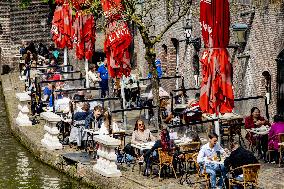 Terraces Reopening - Utrecht